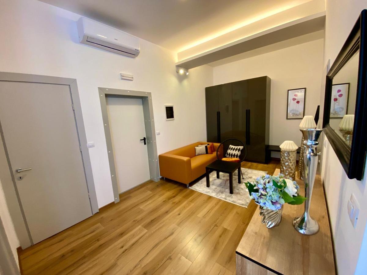 דירות PUY Apartman Sogni D'Oro מראה חיצוני תמונה